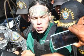 Tekashi queda en libertad tras nueve días detenido por acusación de violencia de género