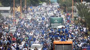 Tigres del Licey reciben masivo apoyo en la caravana del triunfo